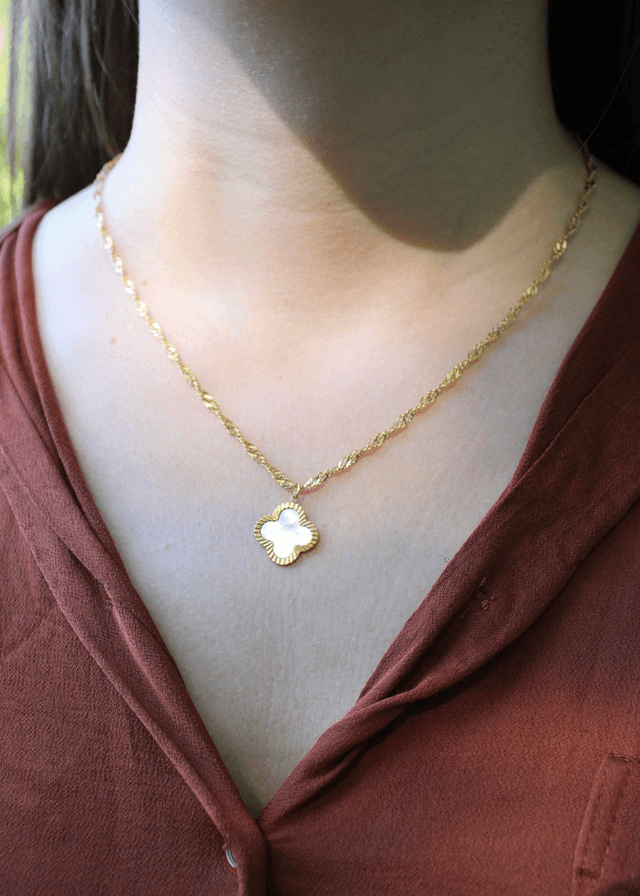 Collier trèfle nacré 