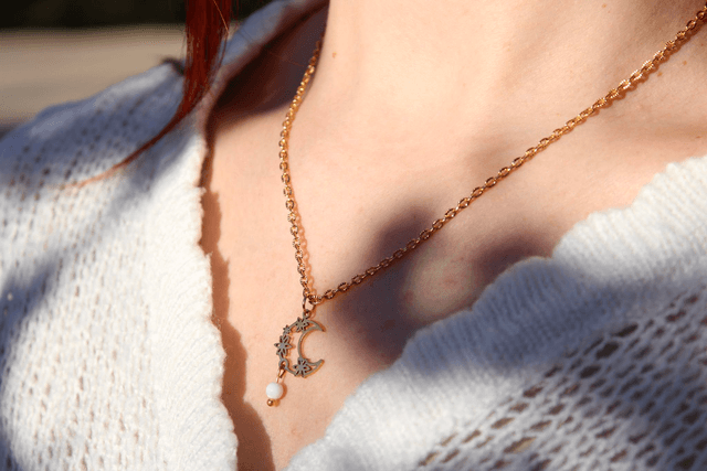 Collier Lune fleurie 