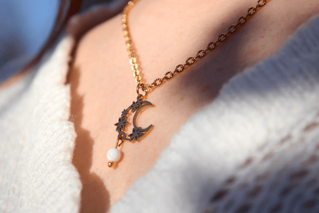 Collier Lune fleurie 